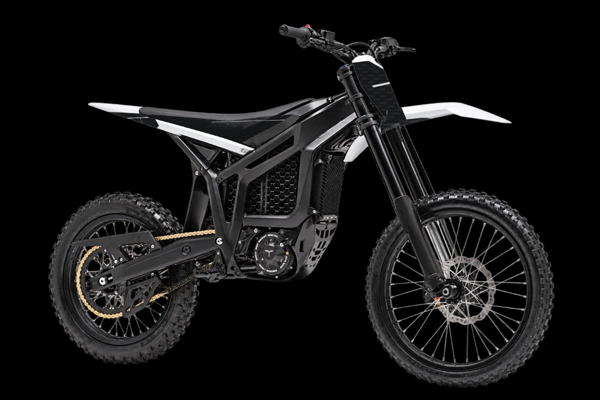 Carbon fiber style dirt bike graphics kit on a Talaria Komodo